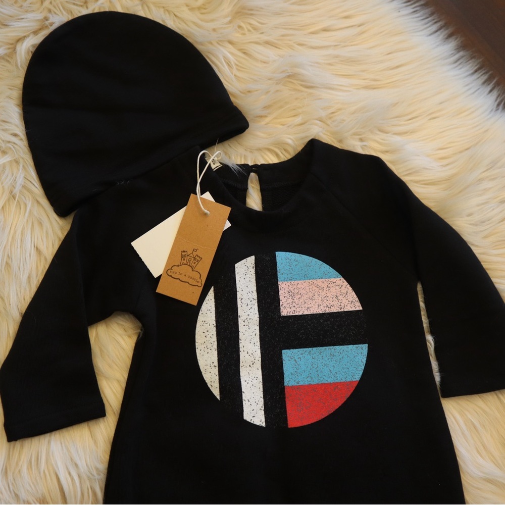 NWT Two in a Castle baby romper black with color shapes size 9M adorable!